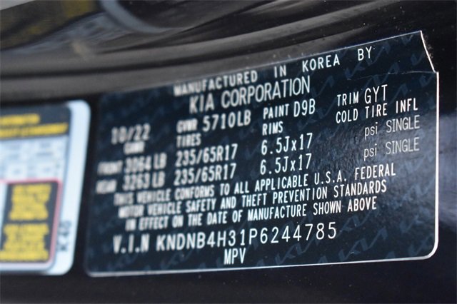 Certified 2023 Kia Carnival LX image 34