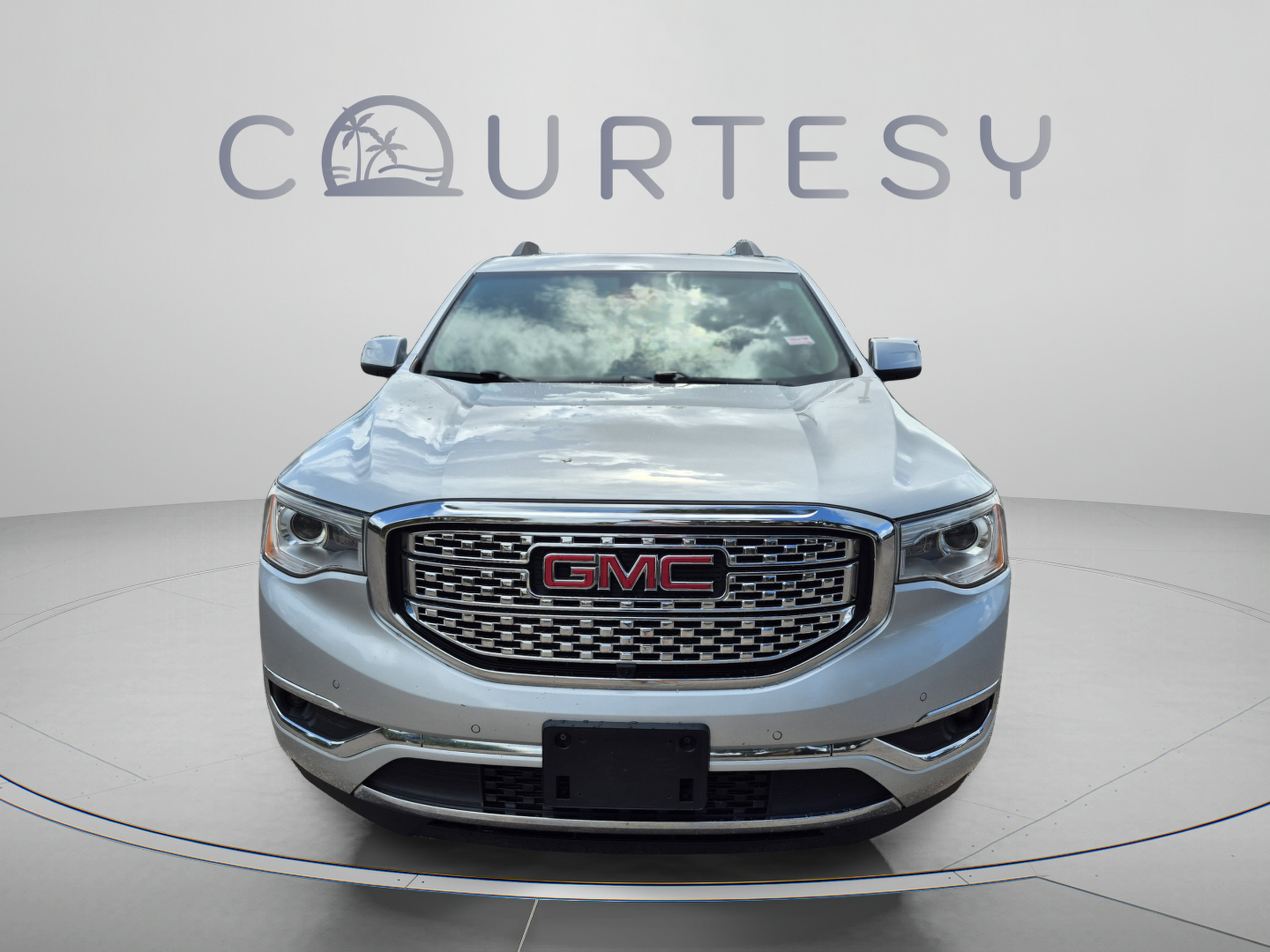 Used 2017 GMC Acadia Denali w/ Technology Package FWD image 8