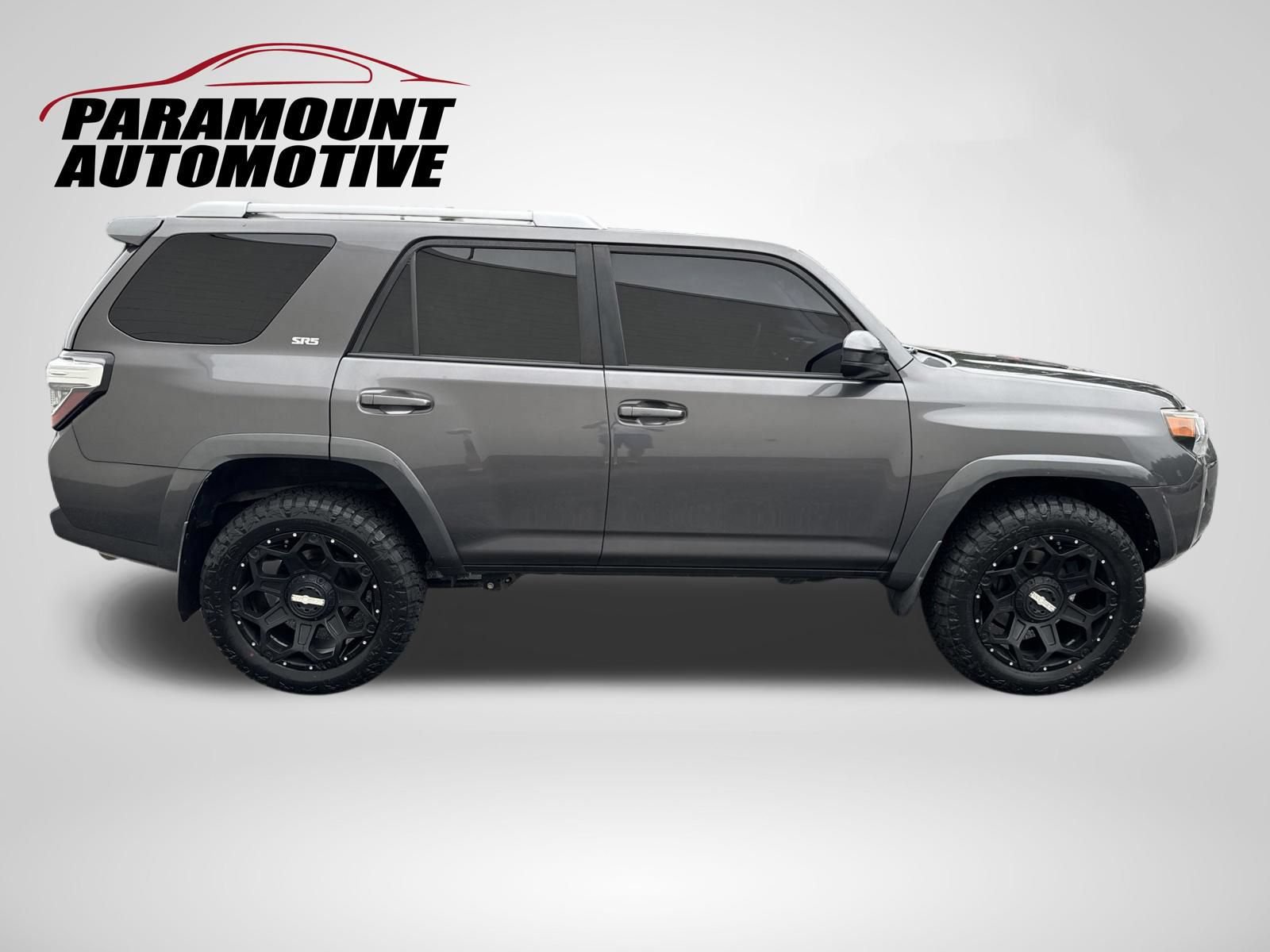 Used 2017 Toyota 4Runner SR5 AWD/4WD image 9