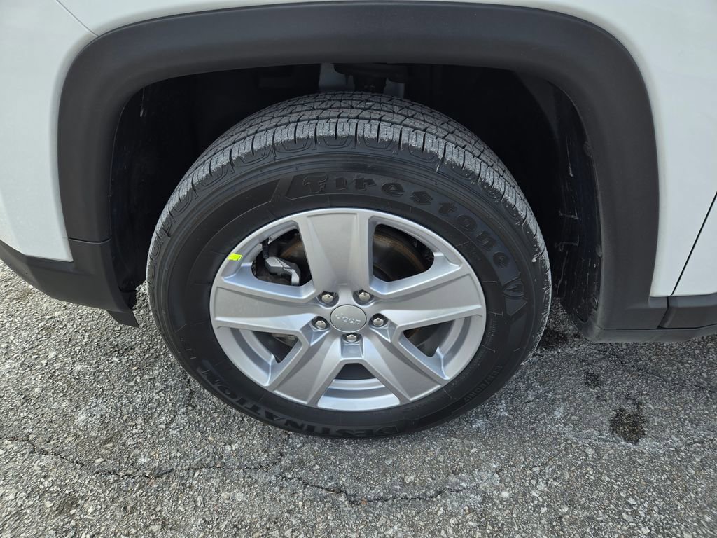 Used 2022 Jeep Compass Latitude w/ Convenience Group image 30