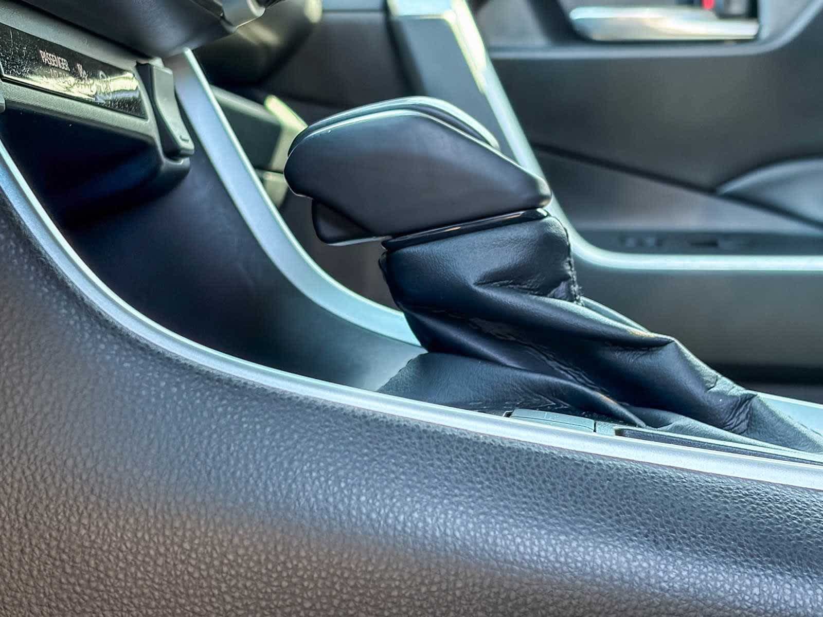 Used 2022 Toyota RAV4 XLE Premium w/ Carpet Mat Package (TMS) FWD image 22
