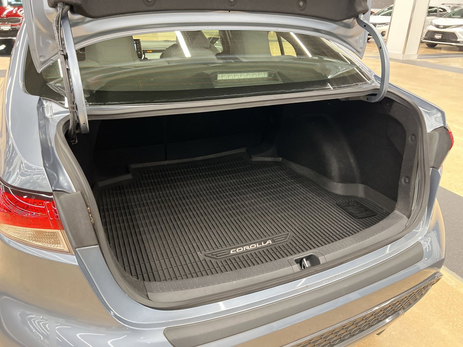 Used 2020 Toyota Corolla SE image 26