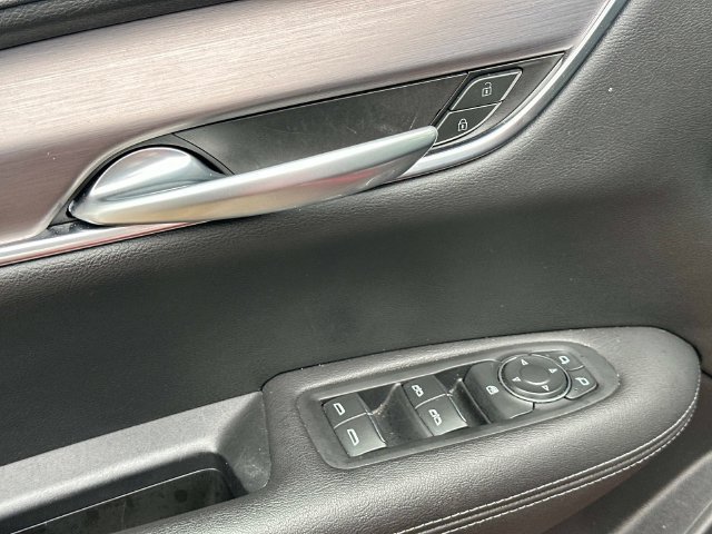 Used 2024 Cadillac XT5 Luxury FWD image 18