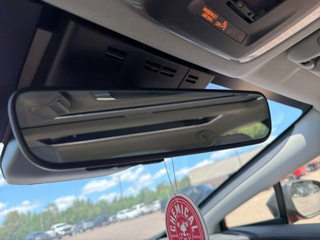 Used 2024 Toyota Prius XLE FWD image 29