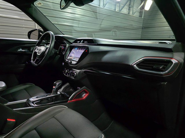 Used 2021 Chevrolet TrailBlazer RS w/ Convenience Package AWD/4WD image 12