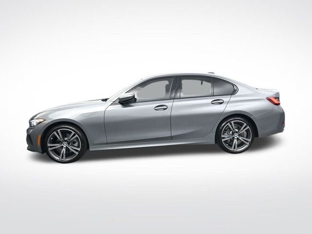 Used 2023 BMW 330i Sedan w/ Driving Assistance Package image 9