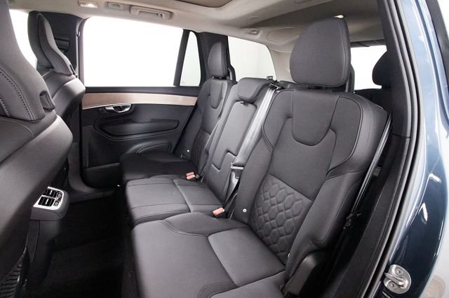 Used 2025 Volvo XC90 B6 Plus w/ Protection Package Premier AWD/4WD image 24