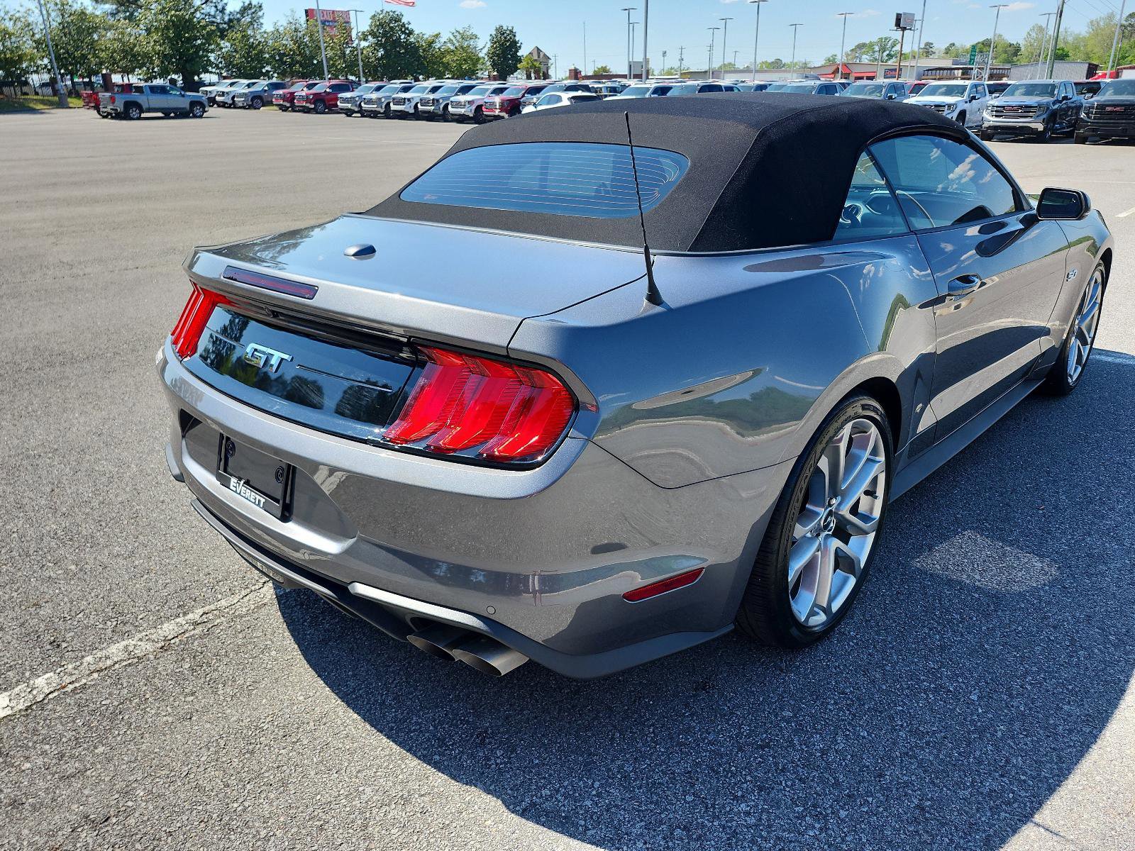 Used 2022 Ford Mustang GT Premium w/ Equipment Group 401A image 3