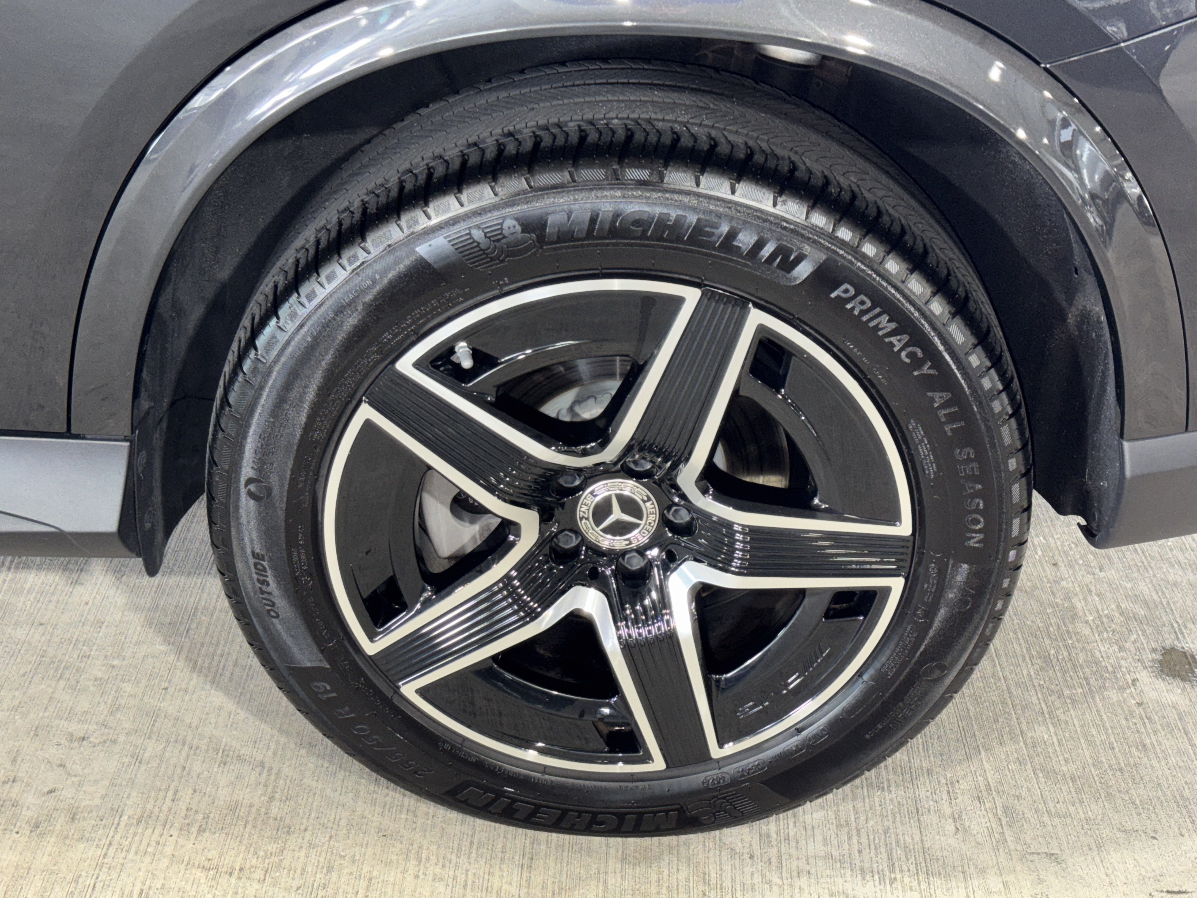 Used 2025 Mercedes-Benz GLC 300 image 37
