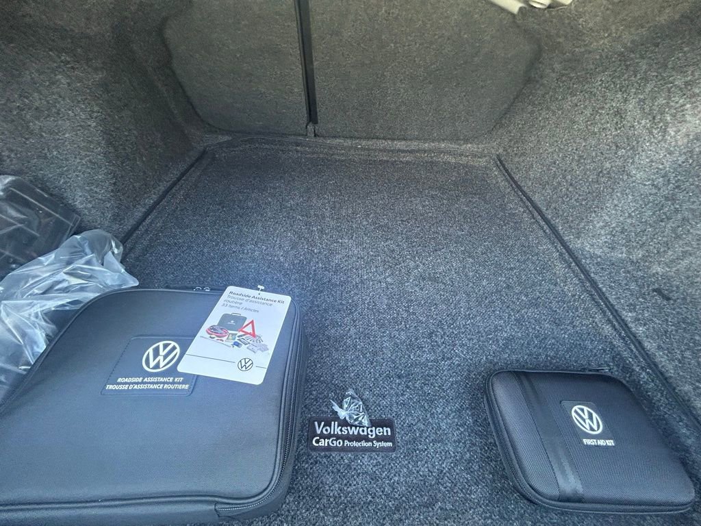 Used 2025 Volkswagen Jetta Sport image 44