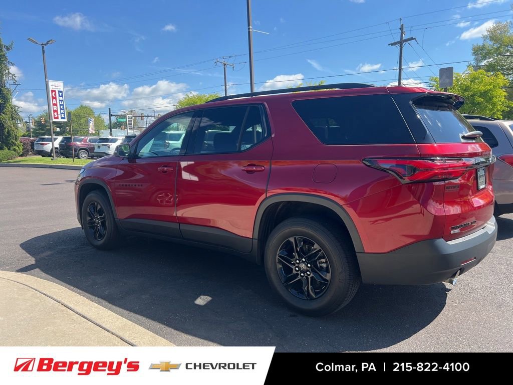 Used 2024 Chevrolet Traverse LT w/ Midnight/Sport Edition AWD/4WD image 5