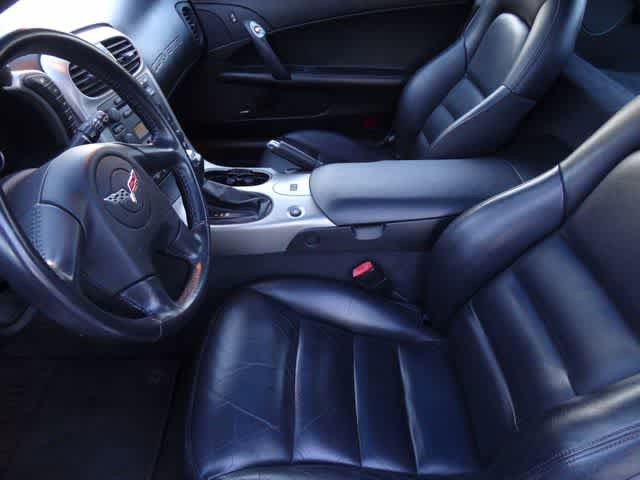 Used 2005 Chevrolet Corvette Coupe w/ Preferred Equipment Group RWD image 6