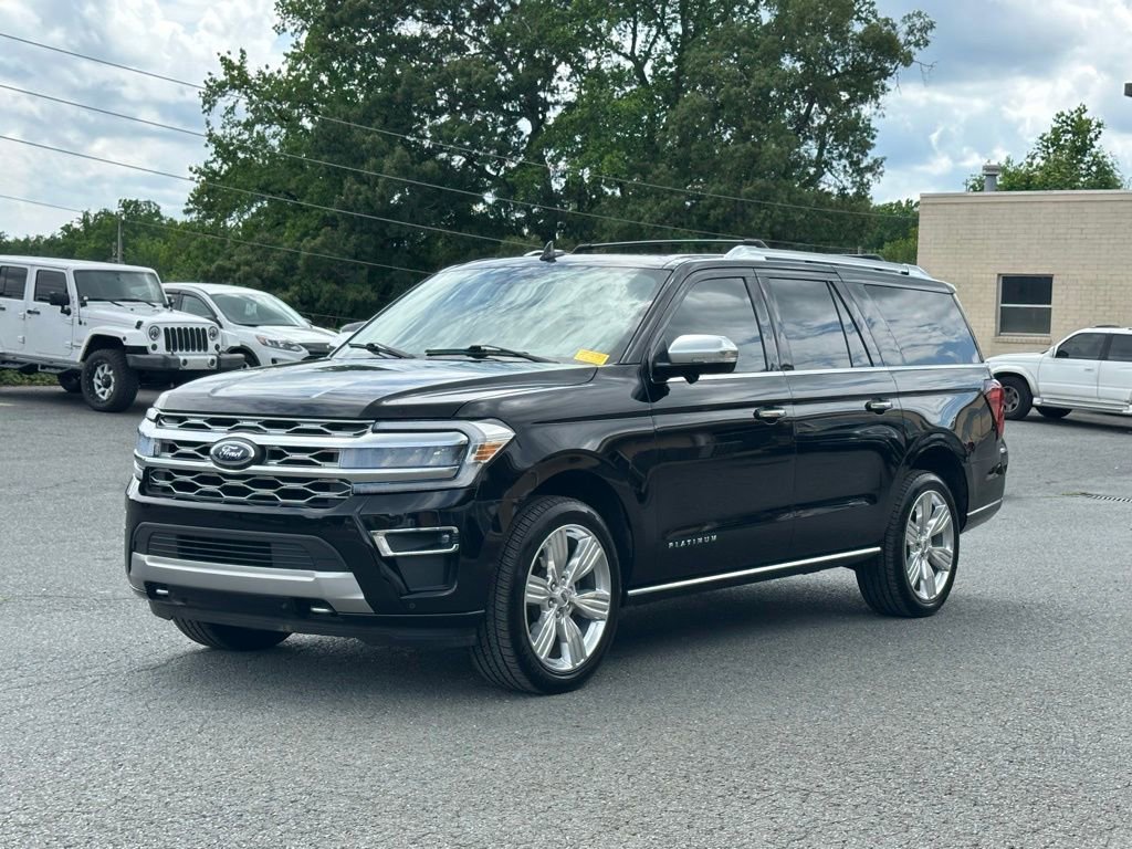 Used 2023 Ford Expedition Max Platinum AWD/4WD image 2