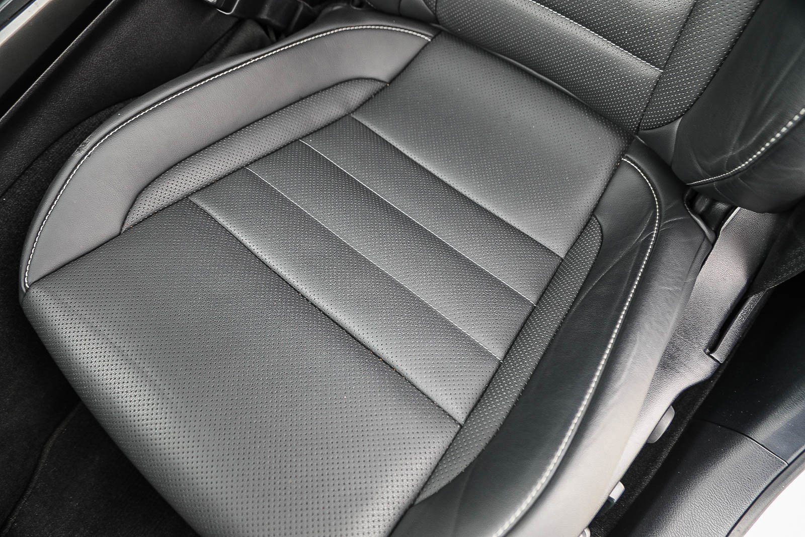 Used 2022 Lexus IS 350 F Sport w/ Navigation Package image 24