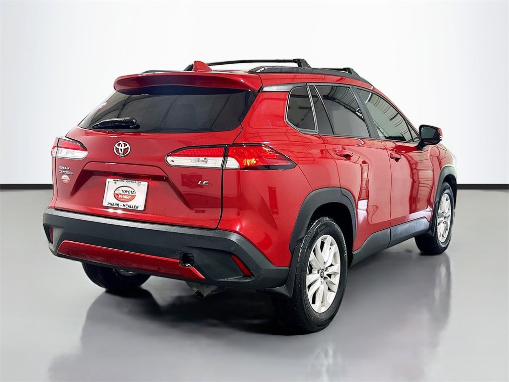 Used 2023 Toyota Corolla Cross LE image 4