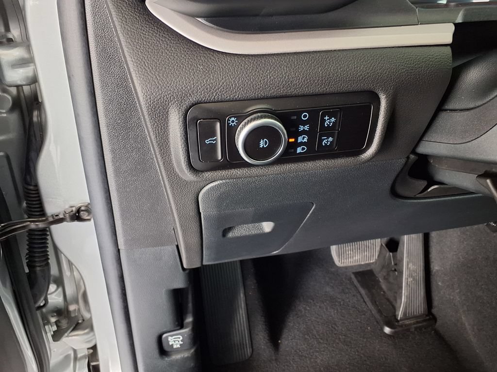 Used 2023 Ford Explorer XLT w/ Equipment Group 202A RWD image 24