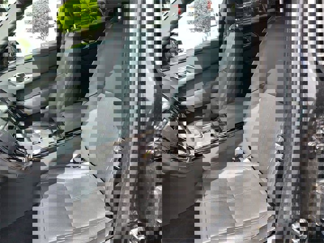 Used 2025 Land Rover Range Rover Velar Dynamic SE image 71