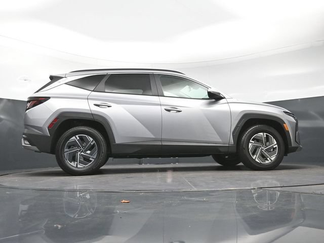 Used 2025 Hyundai Tucson Blue AWD/4WD image 30