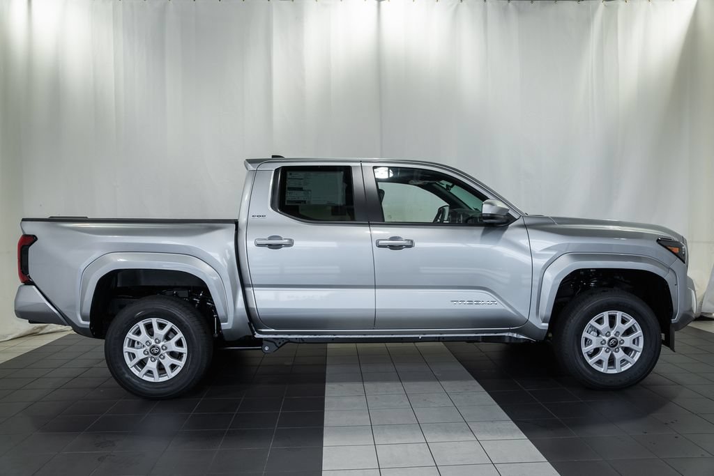 New 2026 Toyota Tacoma SR5 AWD/4WD image 4
