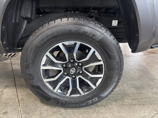 Used 2023 Toyota Tacoma image 7
