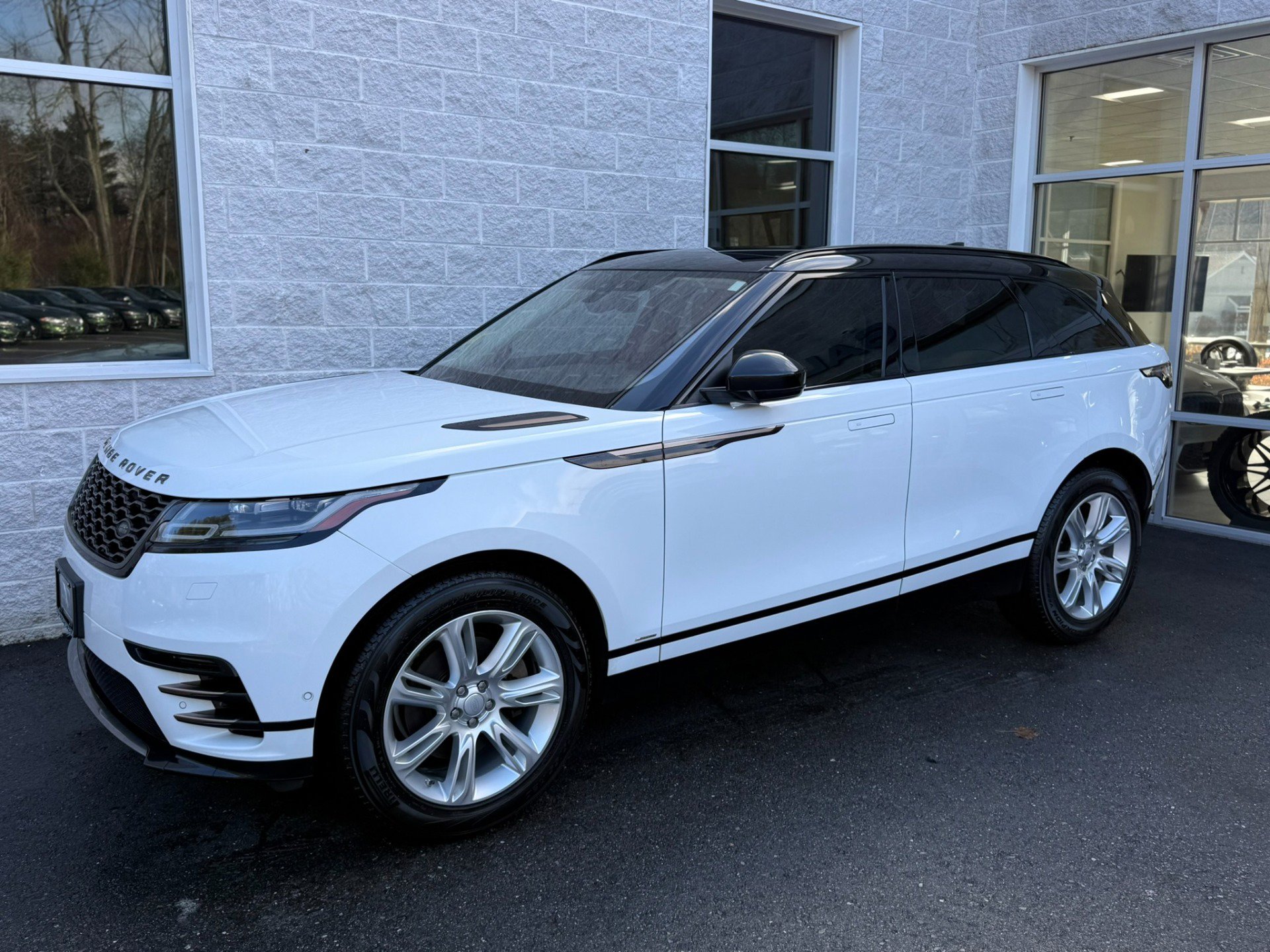 Used 2018 Land Rover Range Rover Velar R-Dynamic SE