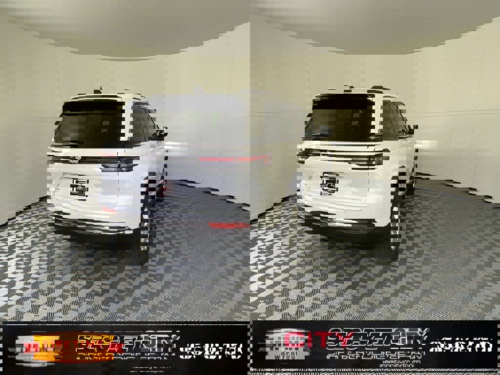 New 2026 Jeep Grand Cherokee Laredo X image 7