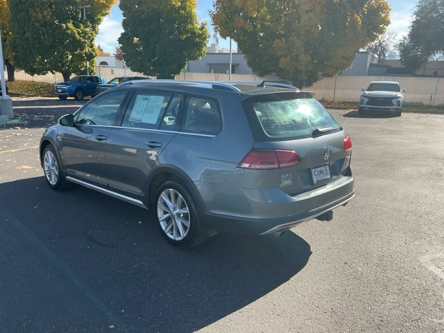 Used 2019 Volkswagen Golf Alltrack image 6