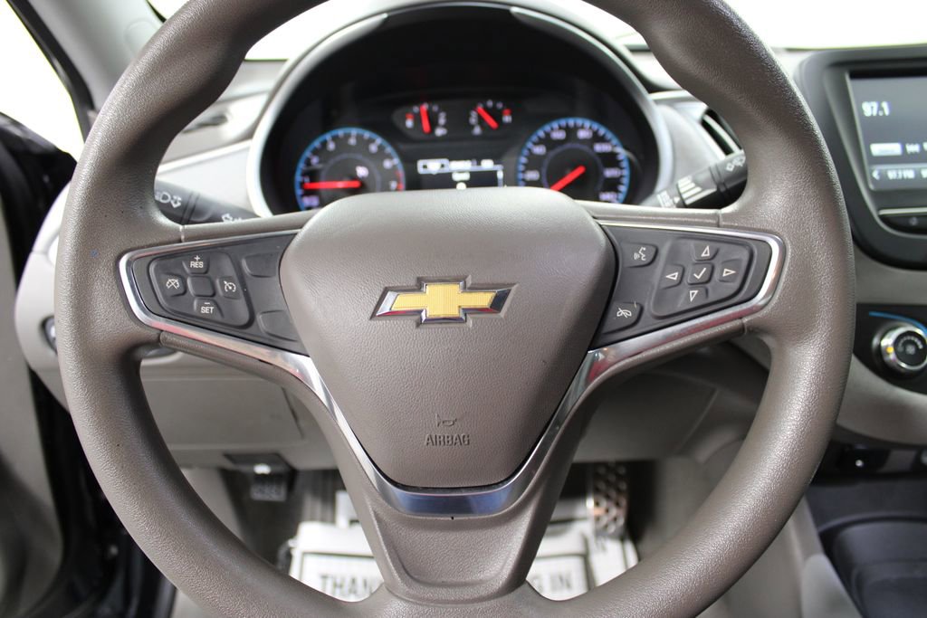 Used 2017 Chevrolet Malibu LS image 30