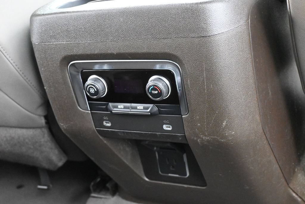 Used 2024 Chevrolet Tahoe LT RWD image 30