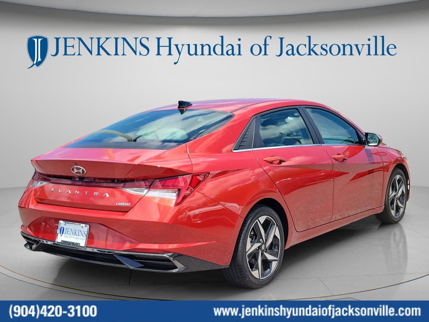 Used 2021 Hyundai Elantra Limited FWD image 4