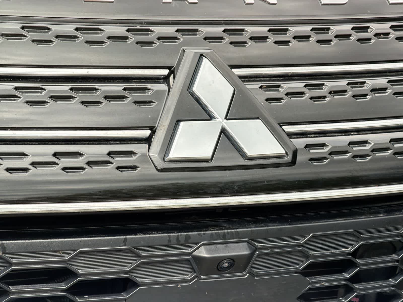 Used 2022 Mitsubishi Outlander SE AWD/4WD image 12