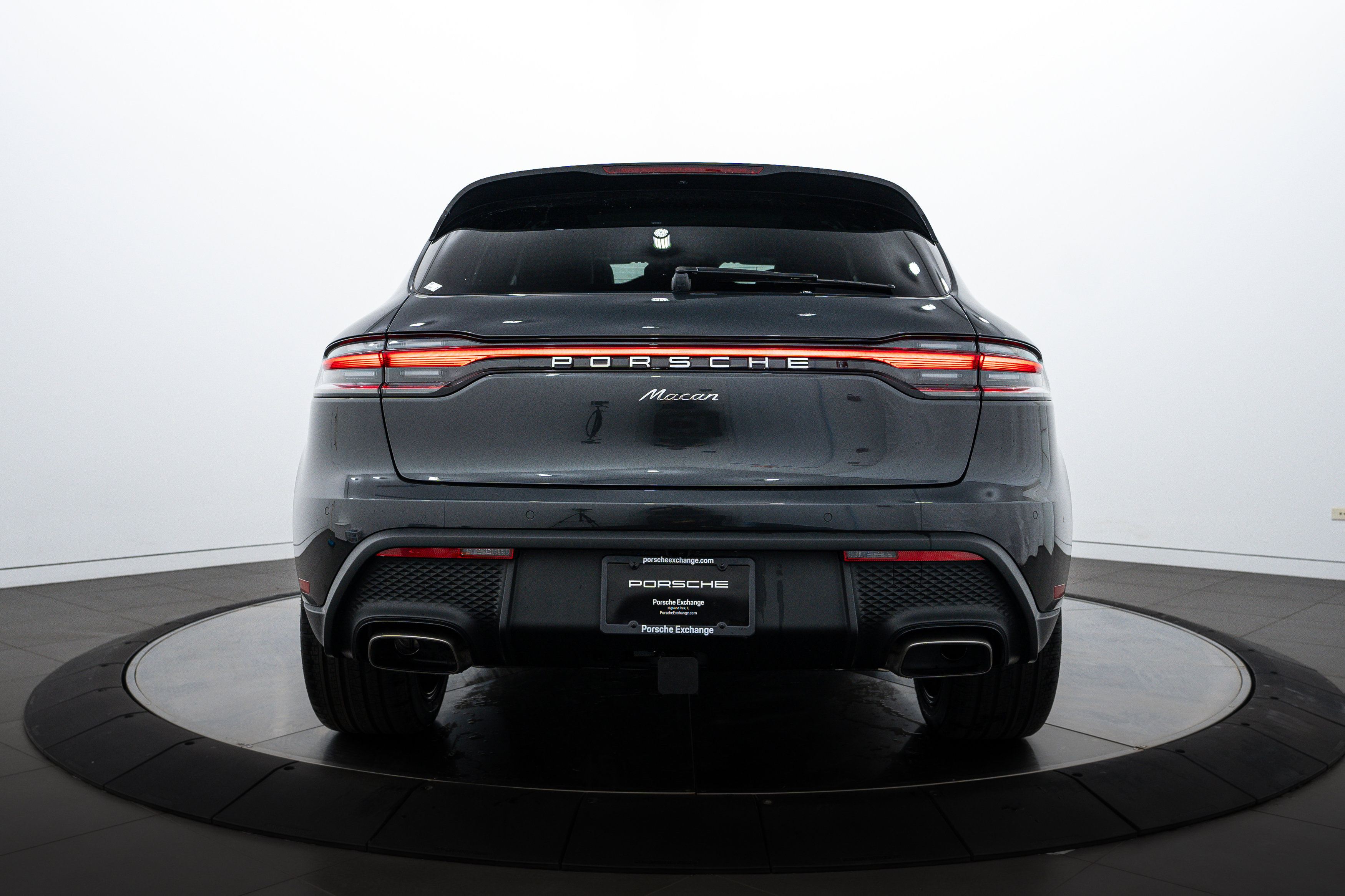 New 2025 Porsche Macan image 6