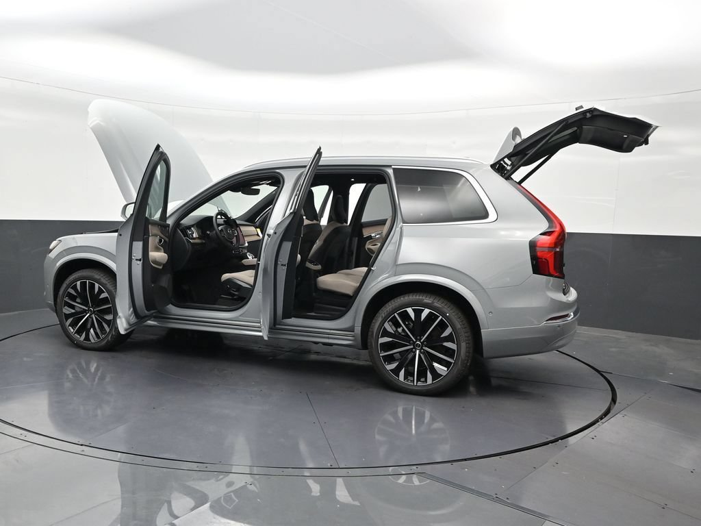 New 2026 Volvo XC90 T8 Plus w/ Protection Package Premier AWD/4WD image 32