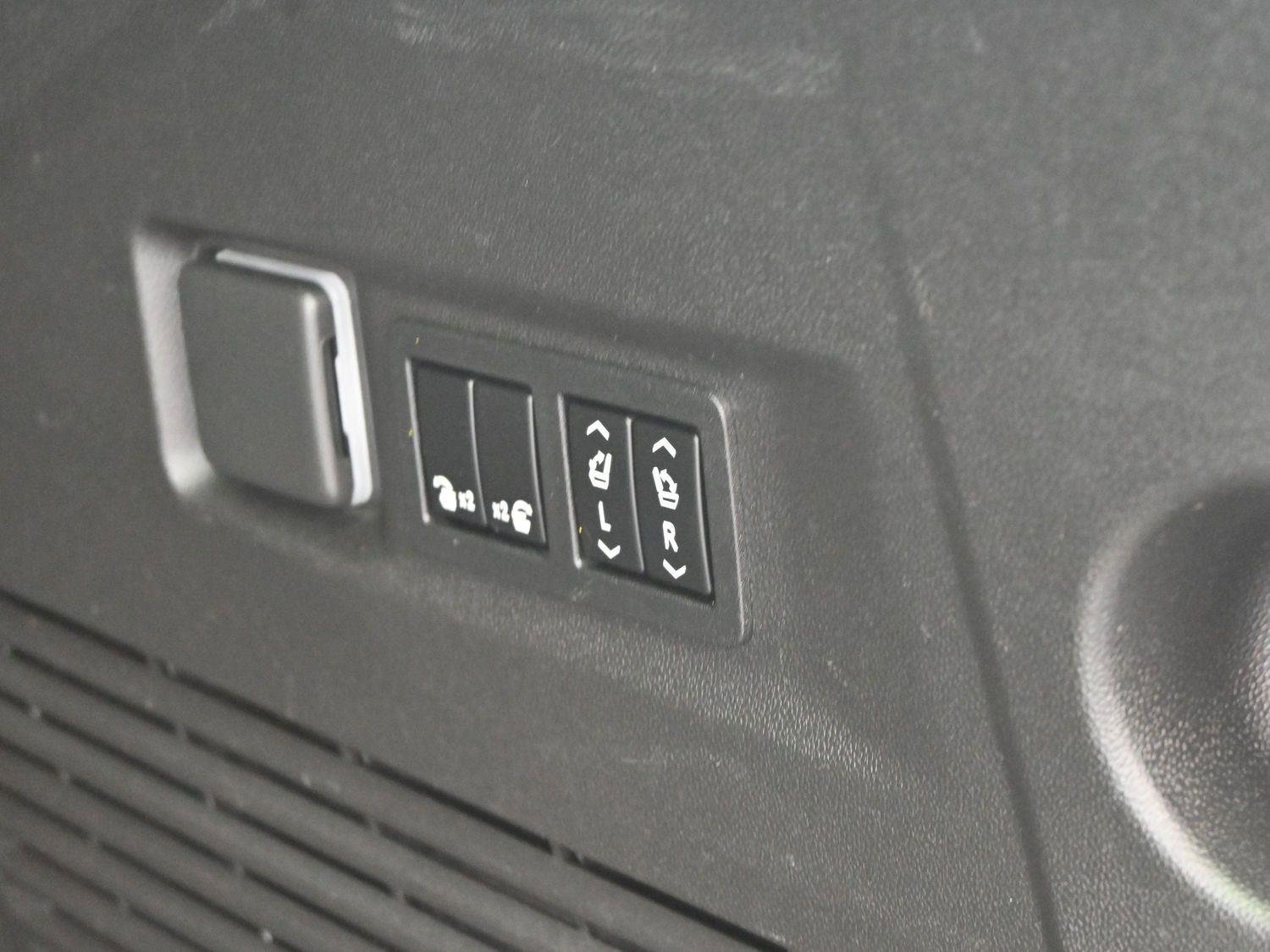 Used 2022 Chevrolet Tahoe Z71 w/ Z71 Off-Road Package image 11