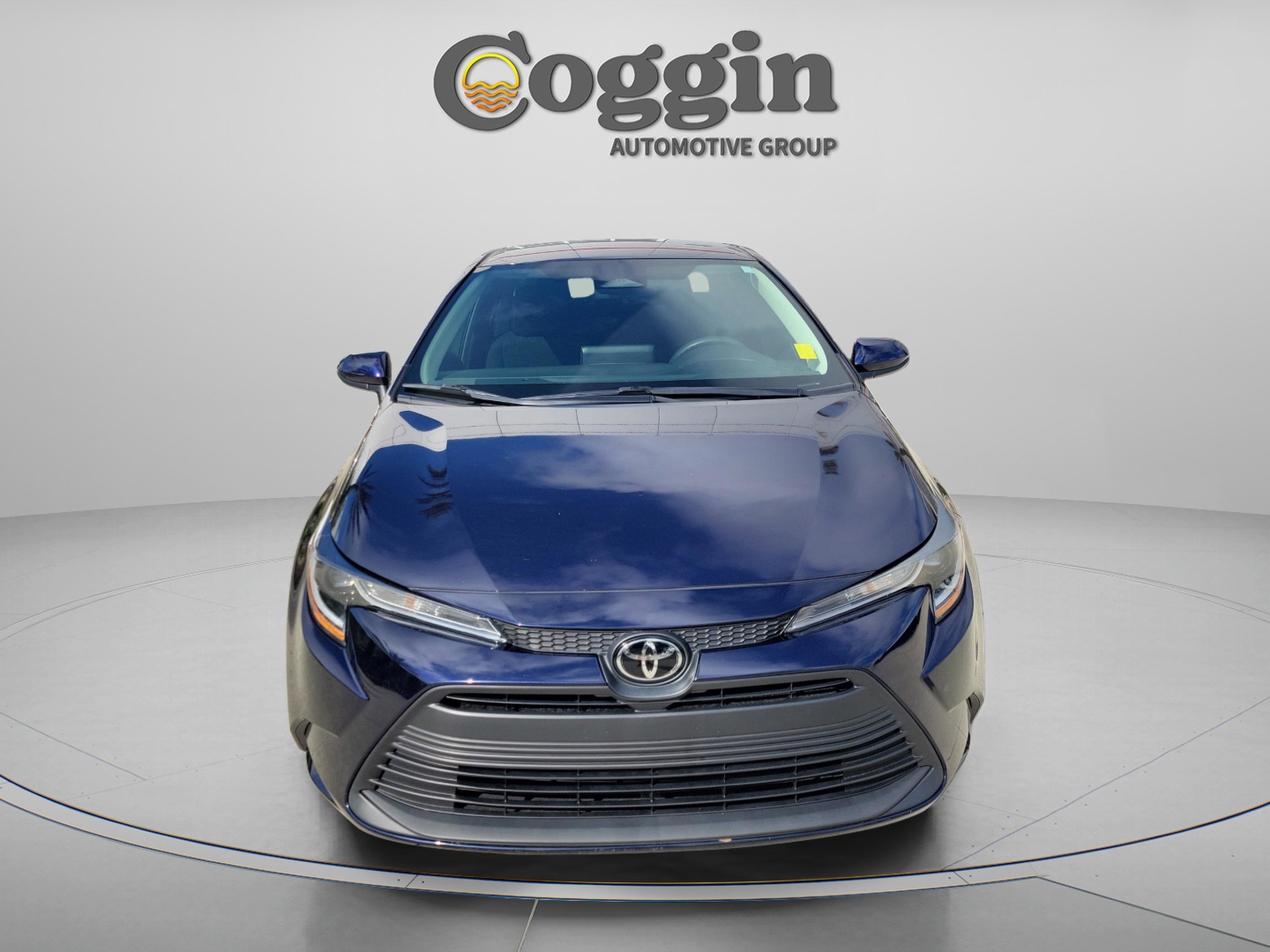 Used 2023 Toyota Corolla LE FWD image 5