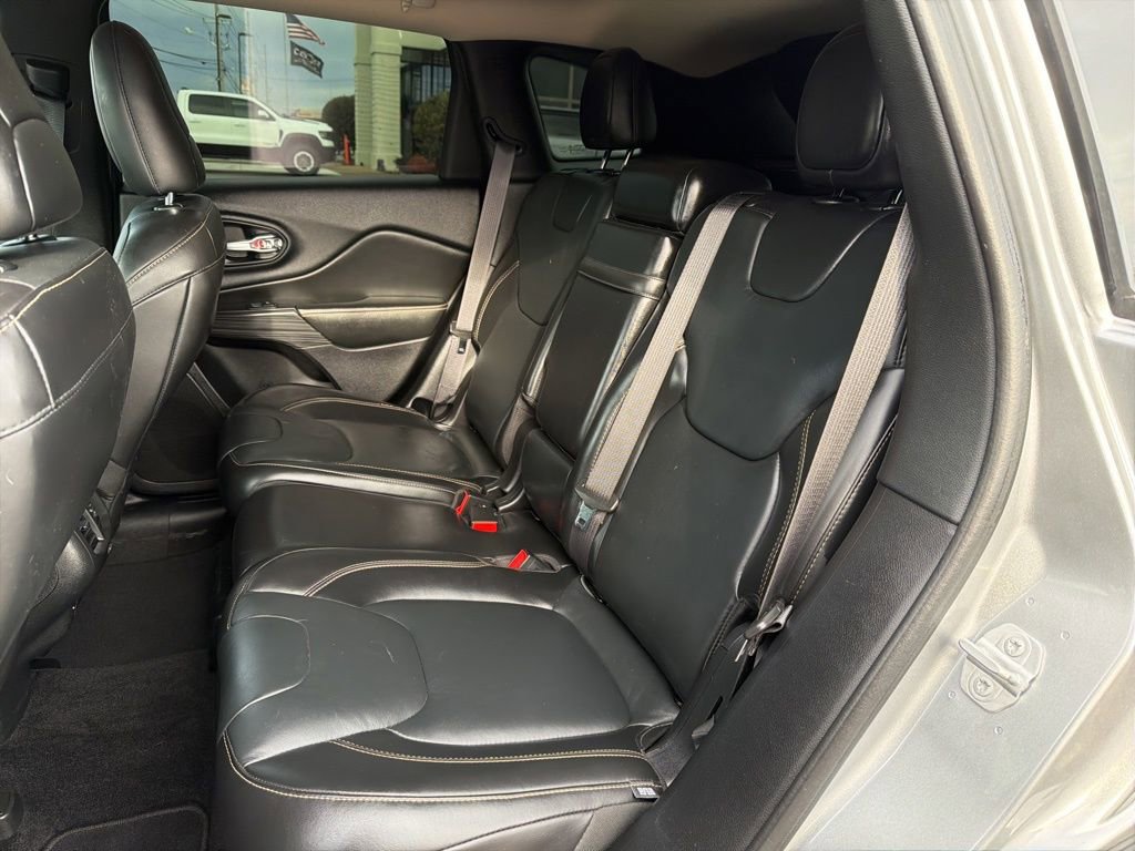 Used 2016 Jeep Cherokee Limited AWD/4WD image 20
