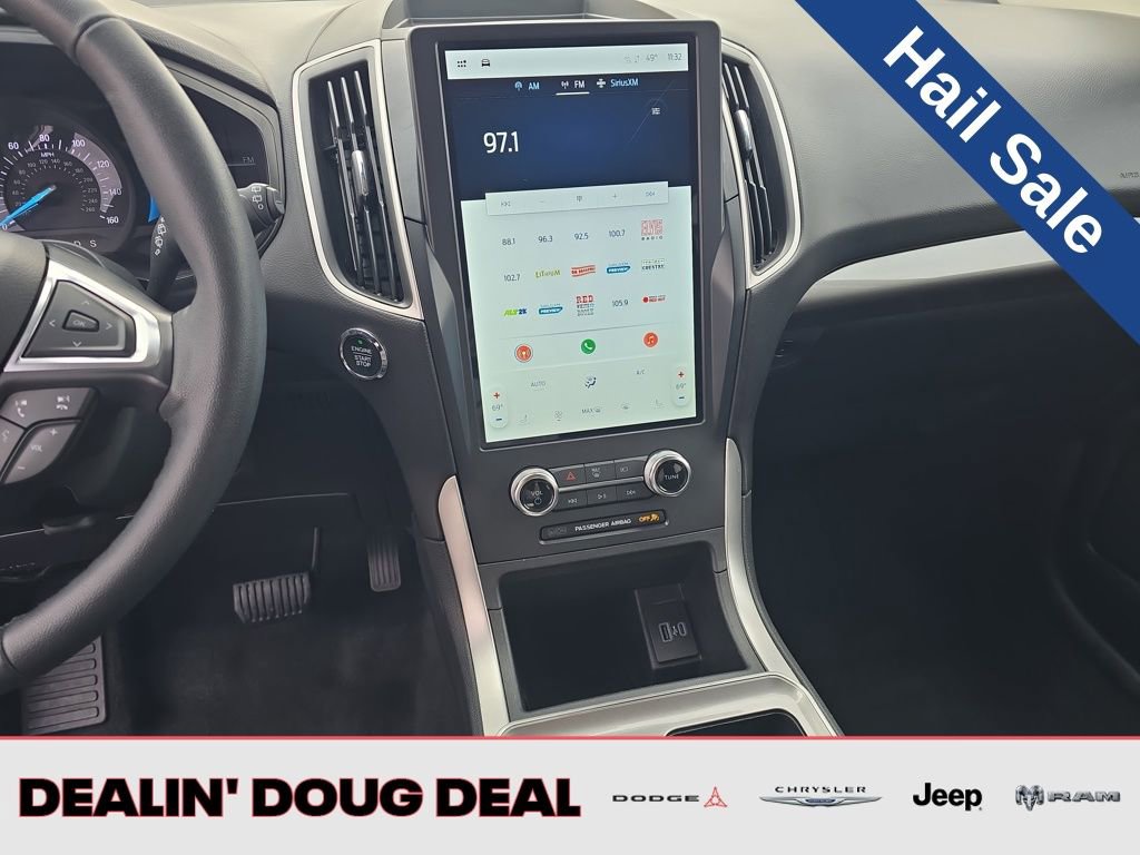 Used 2024 Ford Edge SEL image 17