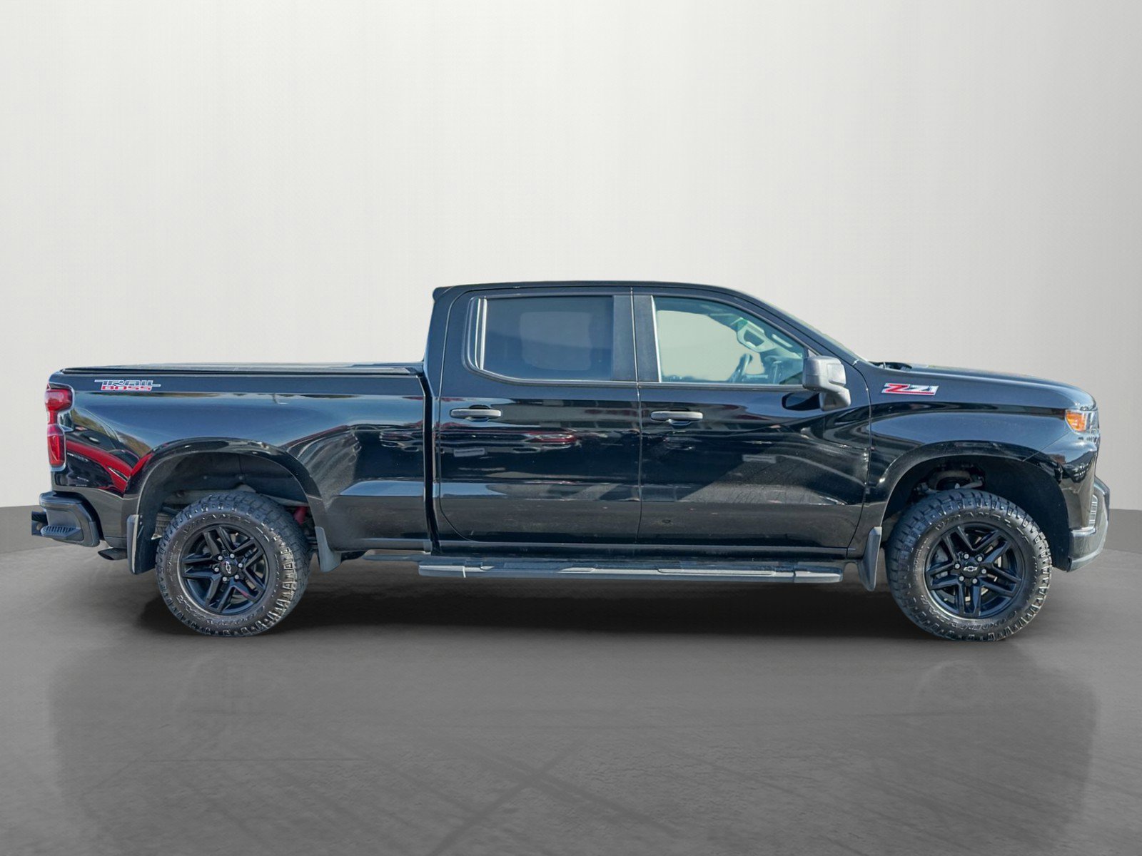 Used 2022 Chevrolet Silverado 1500 Custom Trail Boss w/ LPO, Dark Essentials Package image 8