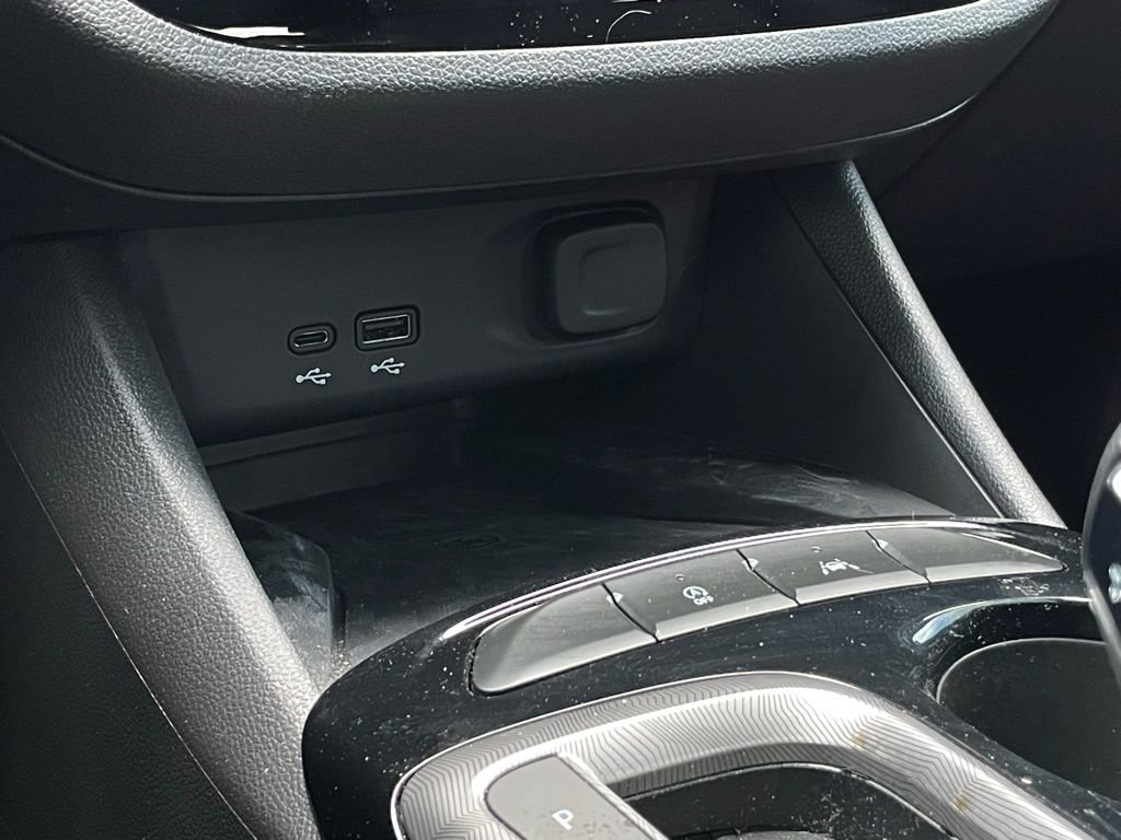 Used 2025 Buick Envista Sport Touring w/ Convenience II Package image 20