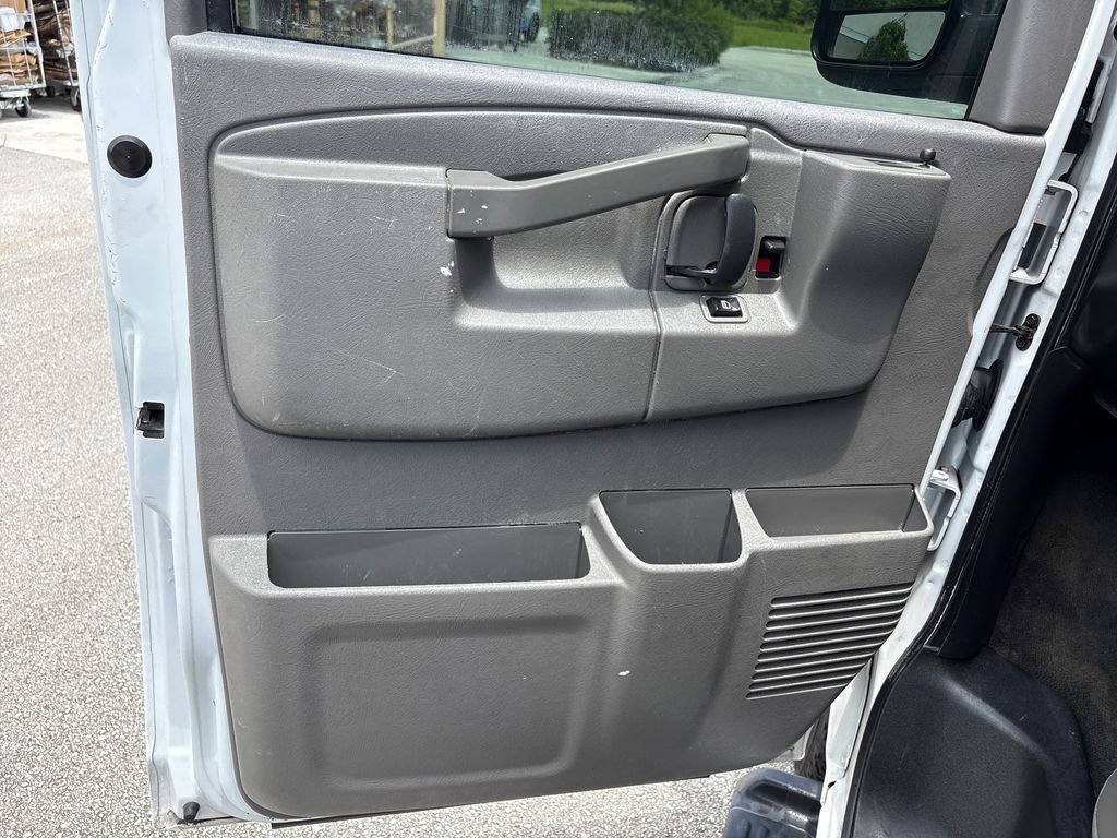 Used 2019 Chevrolet Express 3500 LT w/ LT Preferred Equipment Group RWD image 15