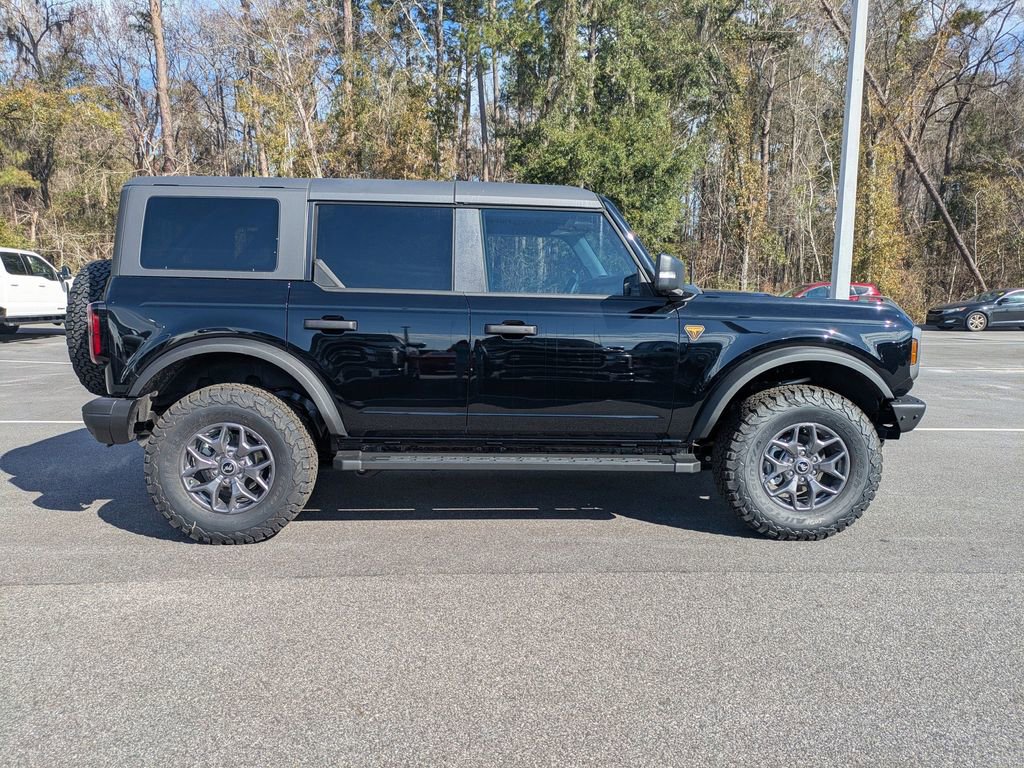New 2025 Ford Bronco Badlands image 3