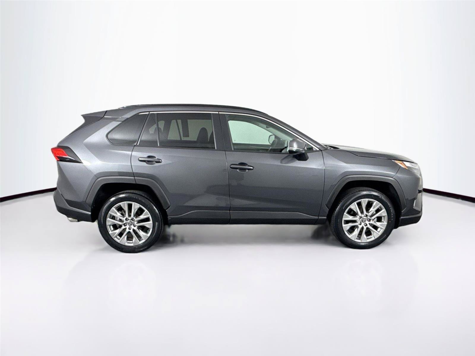Used 2024 Toyota RAV4 XLE Premium FWD image 10
