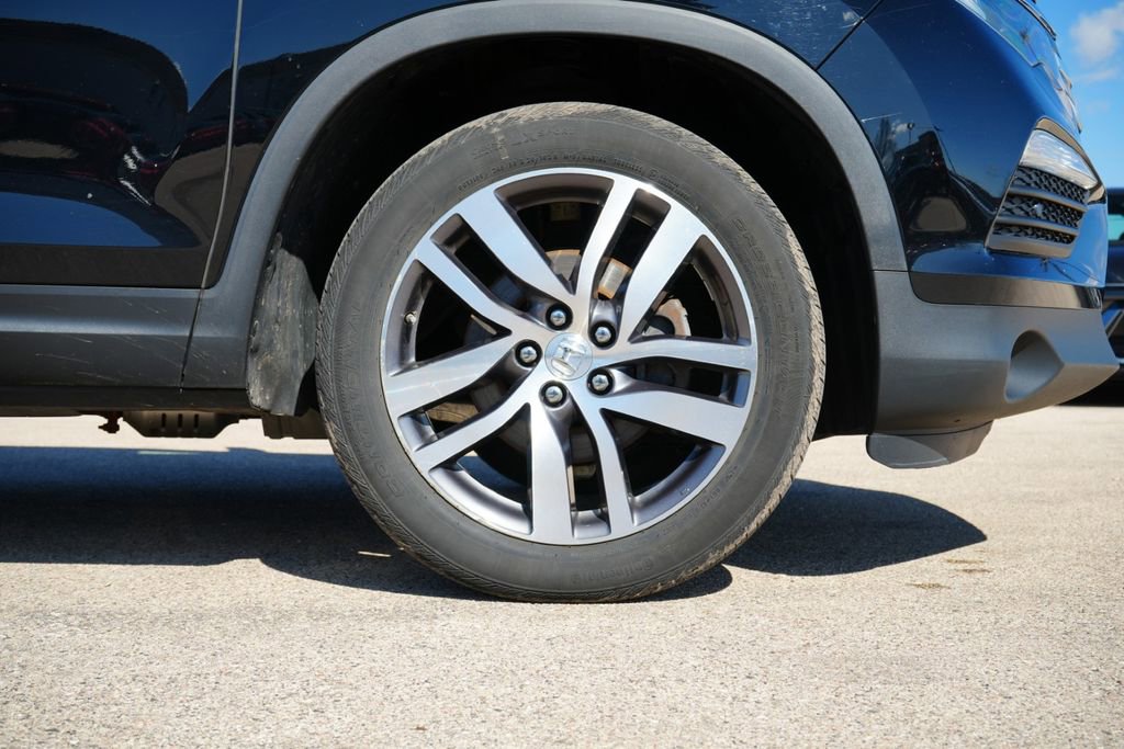Used 2017 Honda Pilot Touring image 10