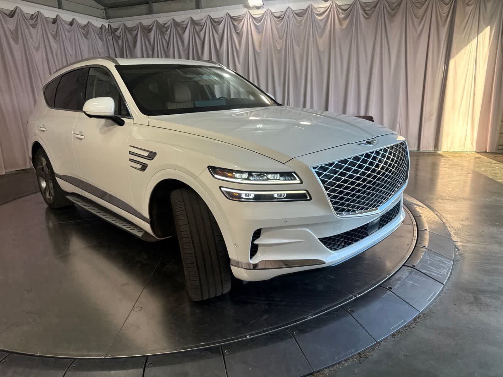 Used 2024 Genesis GV80 3.5T w/ Prestige Package AWD/4WD image 3