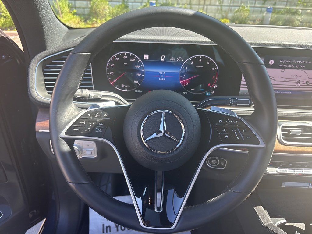 Used 2025 Mercedes-Benz GLS 450 4MATIC image 32