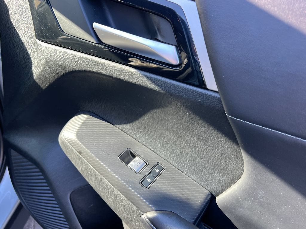 Used 2024 Mitsubishi Outlander SE FWD image 19