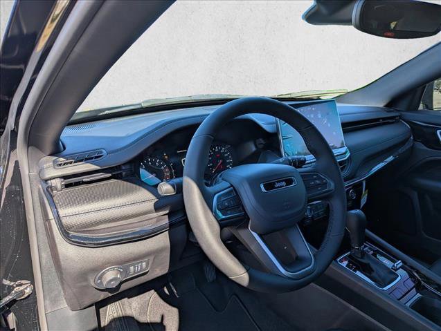 New 2026 Jeep Compass Latitude image 12