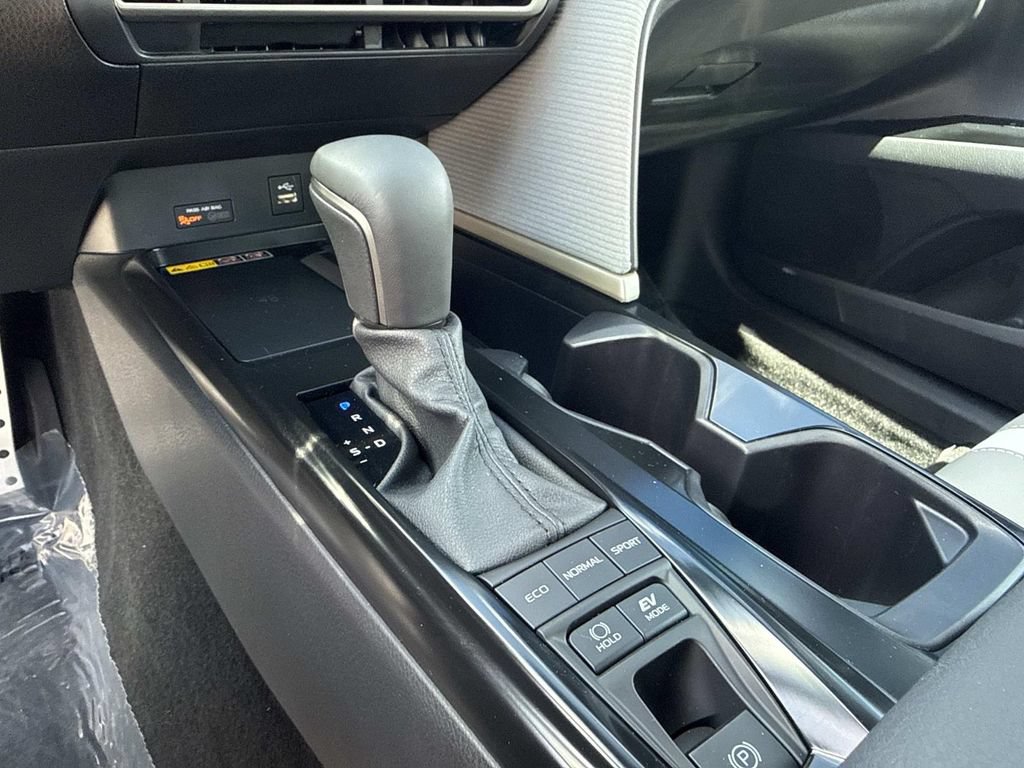 Used 2026 Toyota Camry SE FWD image 26
