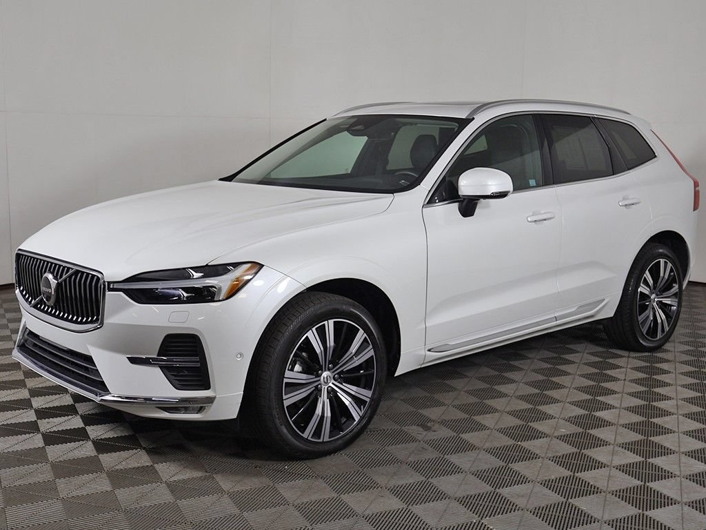 Used 2023 Volvo XC60 B5 Plus w/ Climate Package AWD/4WD image 10