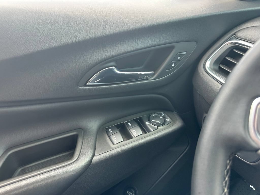 Used 2024 Chevrolet Equinox LT w/ LPO, Floor Liner Package FWD image 14